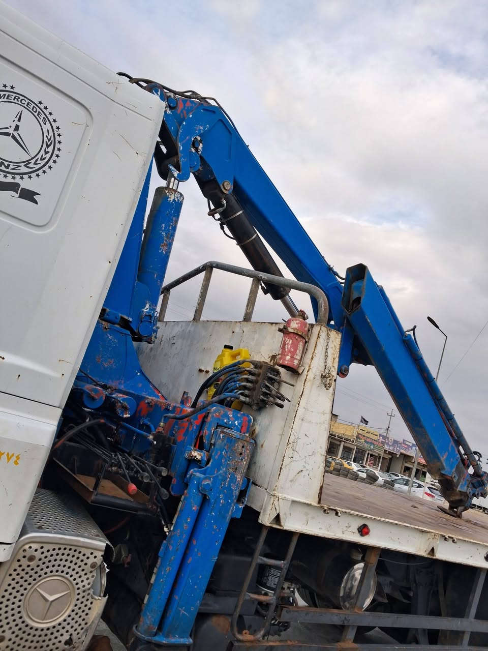 السلام عليكم
جهاز كرين للبيع 7ونص طن 3 سلايتات دهن رجلين مخالف قطعتين كفالة عامة العنوان واسط العزيزية  للاستفسار ***********
