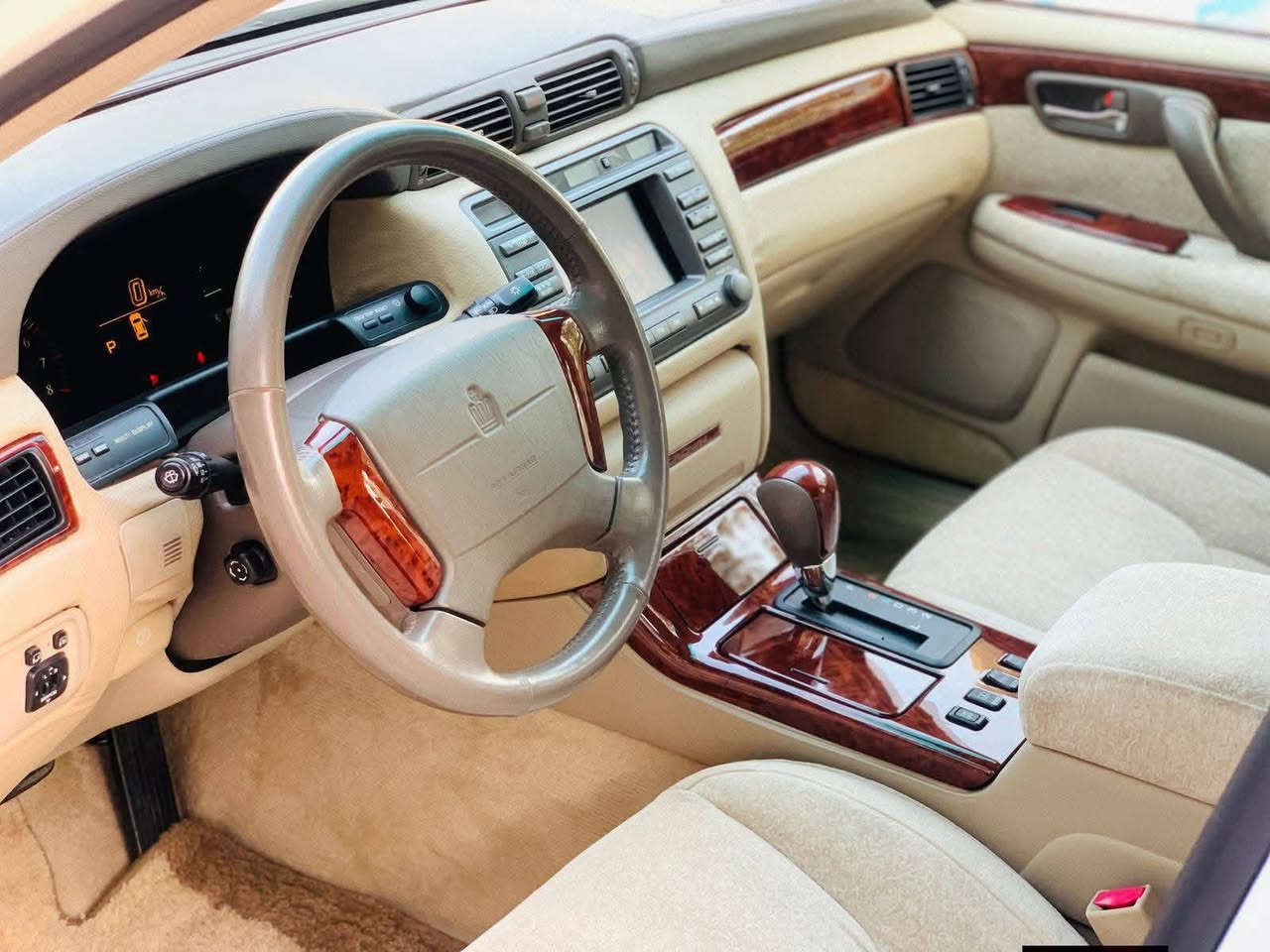 السلام عليكم
ادوات ادوات ادوات
للبيع
كراون ملكه ادوات كصة قماره اربع دكم
فول مواصفات اربع دگم محرك ديفور الجبير كشنات كهربائيه ثنين تبريد ثلج سنتر لوك  مثبت سرعه شاشه تخم تايرات جدد حداديه جديده كير و محرك فوول اكفل السياره من السرقه و العشائر علما السياره كصة قماره فقط السعر 50 بيها مجال
العنوان نجف رقم الهاتف.   ***********
