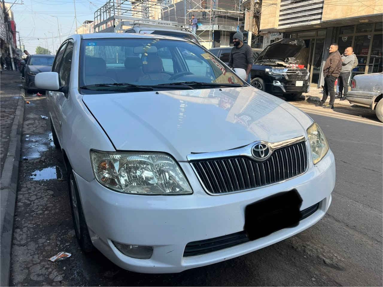 السلام عليكم 
للبيع سيارة كورلا بيكاتشو 2007 
اللون صدفي 
صبغ صفحة اليمين اثر حادث جاملغ يمين 
سيارة جاهزة تبريد 
بطن نضيف 
السعر 95$ 
رقم بغداد انكليزي الجديد بأسمي 
للاستفسار الاتصال على الرقم 
0781 363 2663
