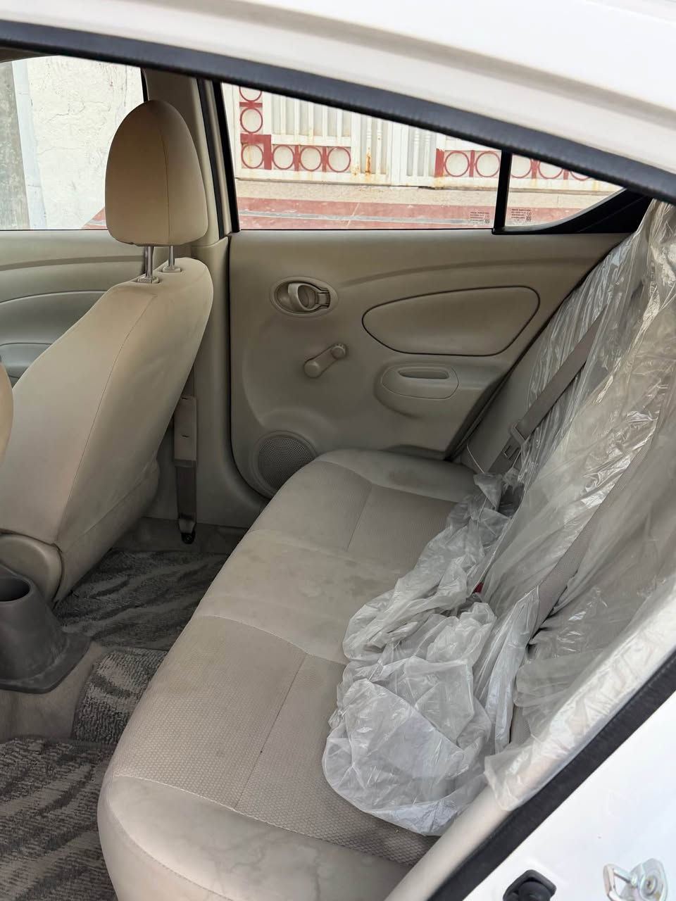 السلام عليكم نيسان سني هندي ٢٠٢٤ سياره مكفوله كفاله عامه وجاهزه سنويه ٢٠٣٠ باسم شركه 
ماشيه ٣٥

السعر ١٢٤ 
مكاني البصره
*********** Singapore

