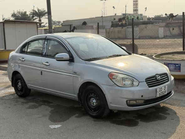 السلام عليكم للبيع اكسنت موديل 2010 السياره محرك كير خير من الله تبريد صدر امامي خلفي دوشمه شاشه كيج حماوه وعداد السياره باسمي بيهه فقط جاملغ خلفي الايسر ولهلال بدون معجون صبغ بغداد البياع السعر 97 وبيهه مجال 
الاستفسار اكثر ***********
