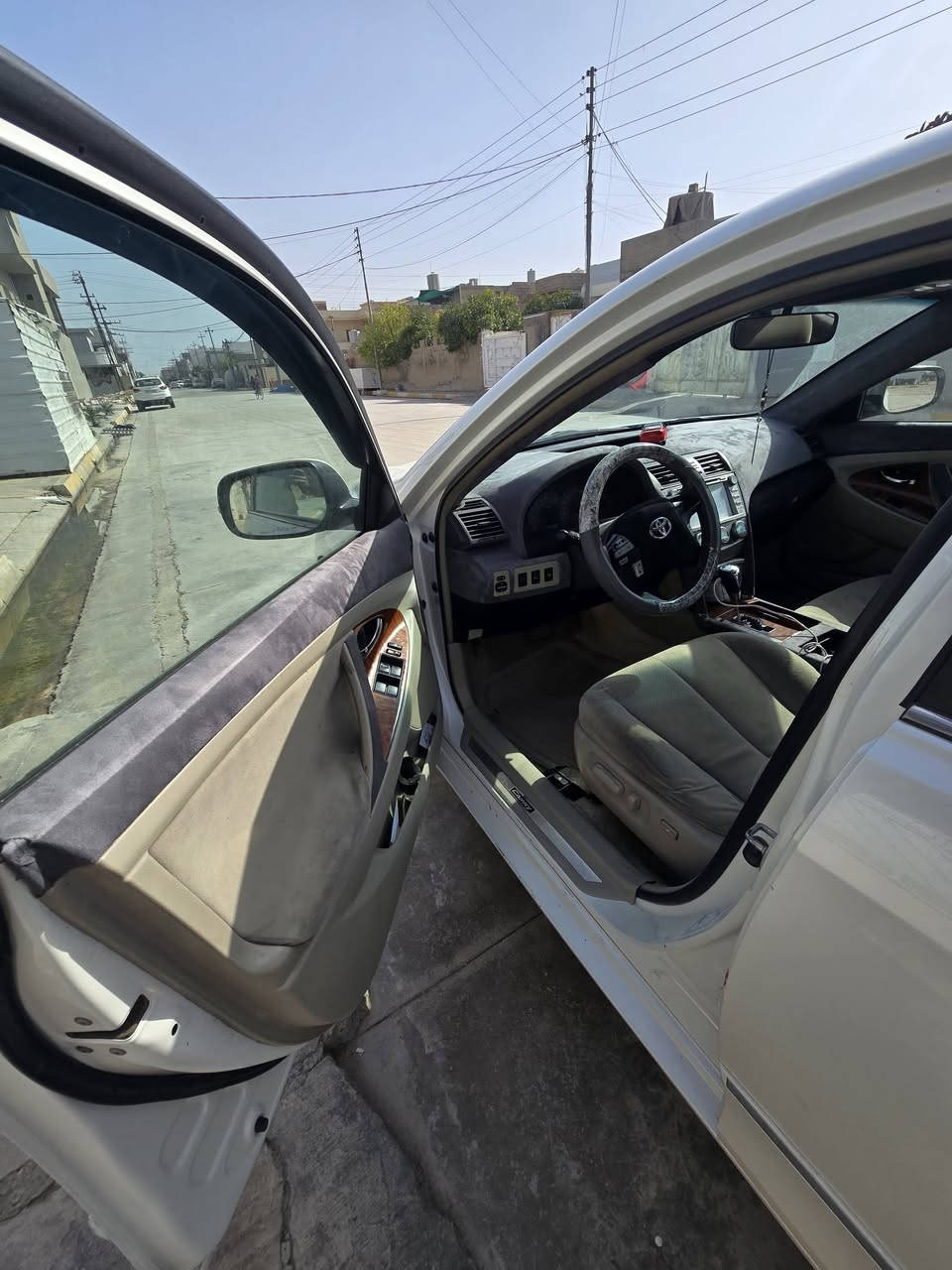 سلام عليكم
من رخصة الادمن 

كامري 2011 GLX خليجي فول مواصفات 

فتحة سقف

كشن كهربائي

تبريد تدفئه بشرط

تبريد مركزي 

 الدشبول والبيبان مغلف الكنتارا

السقف مغلف الكنتارا + ليد رولز رايس

السياره بيها قطعه وحده صبغ فقط البنيد وبي تعديل بارد بالجاملغ خلف السايق السونار مرفق ويه الصور 

السعر 122$ وبي مجال بسيط 

رقم الهاتف

 ***********

 ***********
