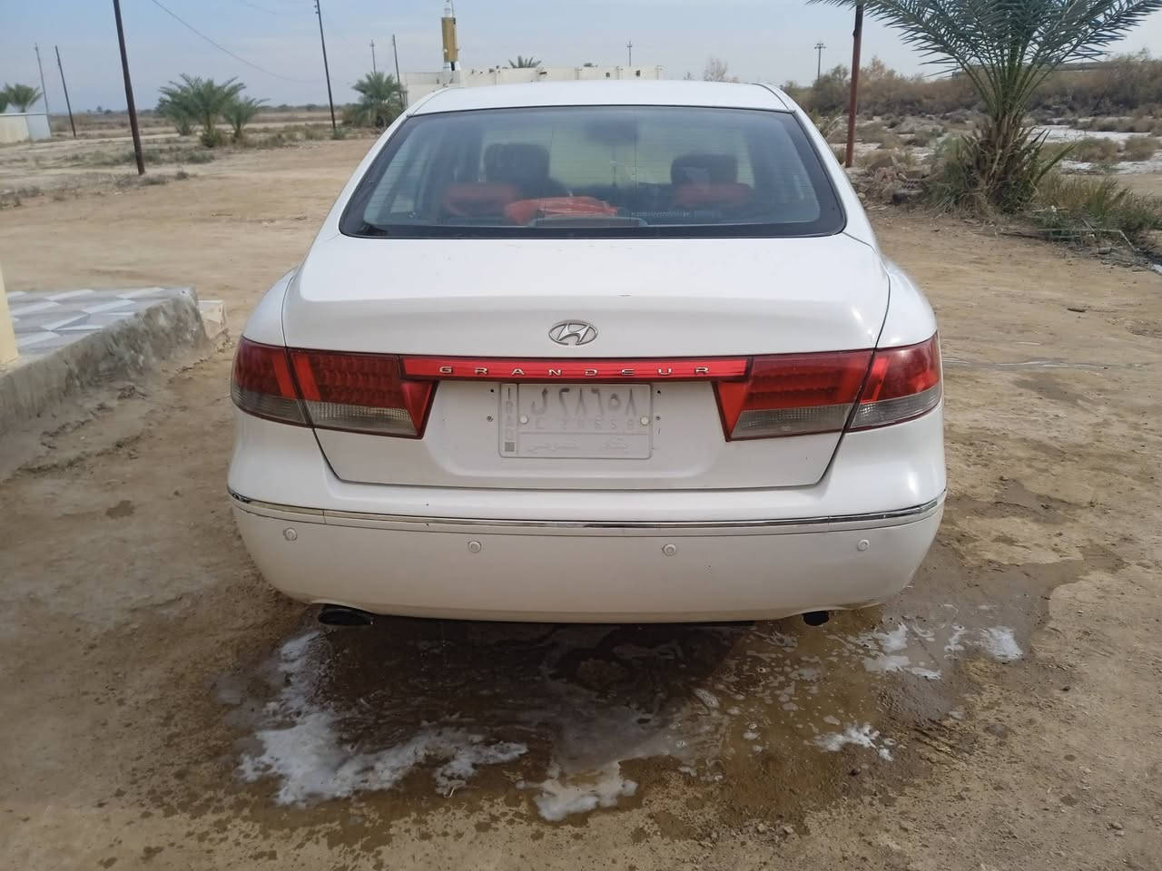 السلام عليكم
أزيرا 2009 خليجي 
مواصفات 
كشنات كهرباء 
مري شفط 
شاشه 
تحكم ستيرن 
تبريد شغال 
رقم بغداد 
مكينه 2700

مكان ديوانية 
غير متواجد على الفيس 
***********
