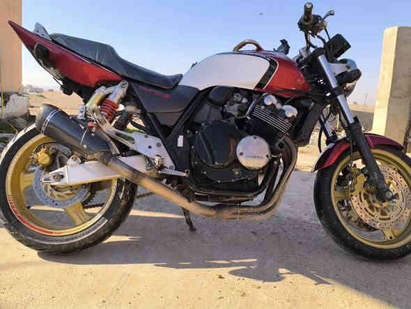 سلام عليكم من رخصت ادمان
بطح سيبي فور 
مديل/2012
ABS
دراجه كفاله عامه 
صالنصه ارياضي 
دراجه خير من الله 
(ملاحظة) كيج مال دشبول ما يشتغل
السعر(25) ورقه بي مجال قليل
مكاني موصل
***********
***********
