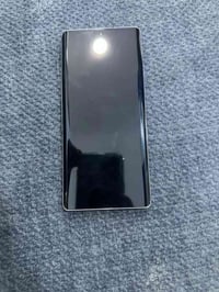 Honor x9a 5g  للبيع ذاكره 128 رام 5+8 لون سلفر نظيف بس بي فطر بالكامره...