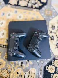 بلي للبيع مع قرص هديه اي استفسار 07740089866