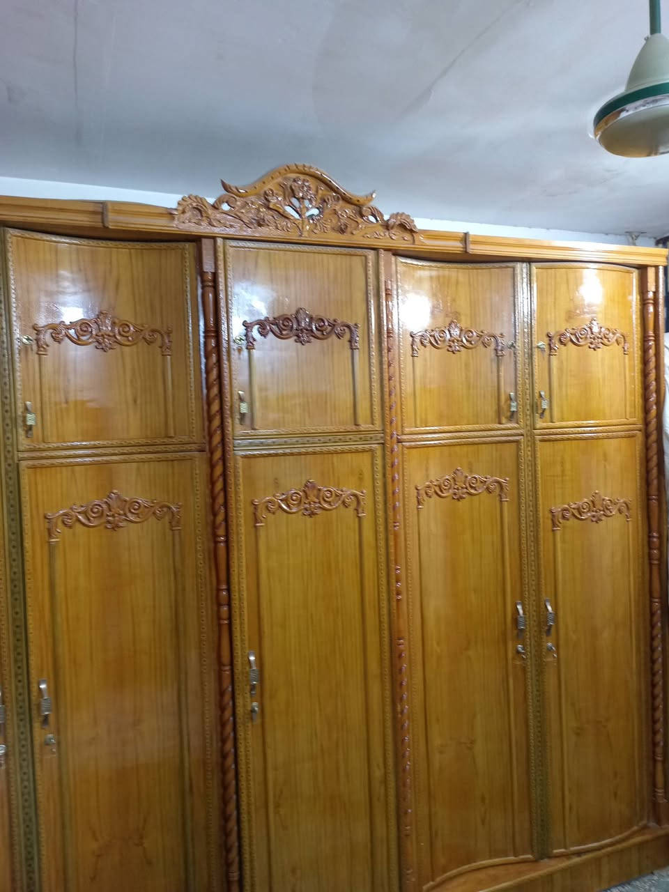 سلام عليكم ورحمة الله وبركاته عندي غرفة نوم صاج عراقي مستعمله اخت الجديده لون عسلي عنواني بغداد
الاستفسار الاتصال على الرقم وتساب ***********
وبيها مجال وبالخدمه
