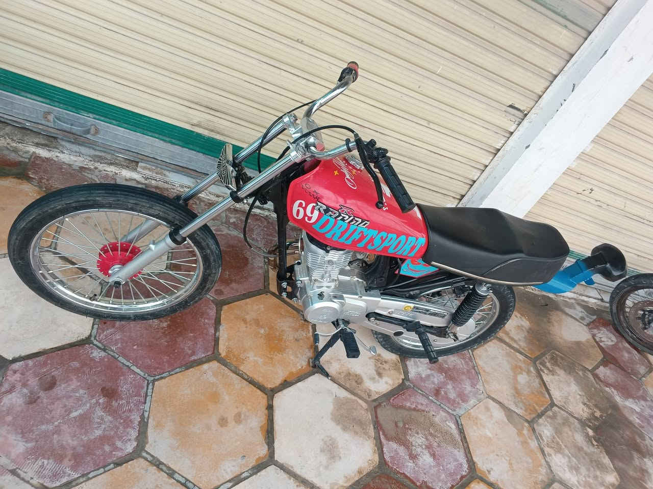 السلام عليكم دراجه 4 قير كلك موديل 23
ضغط كله 26 

سعر 500 

دراجه ناشفه كلش حلوه 

عنوان كوفه 

***********
