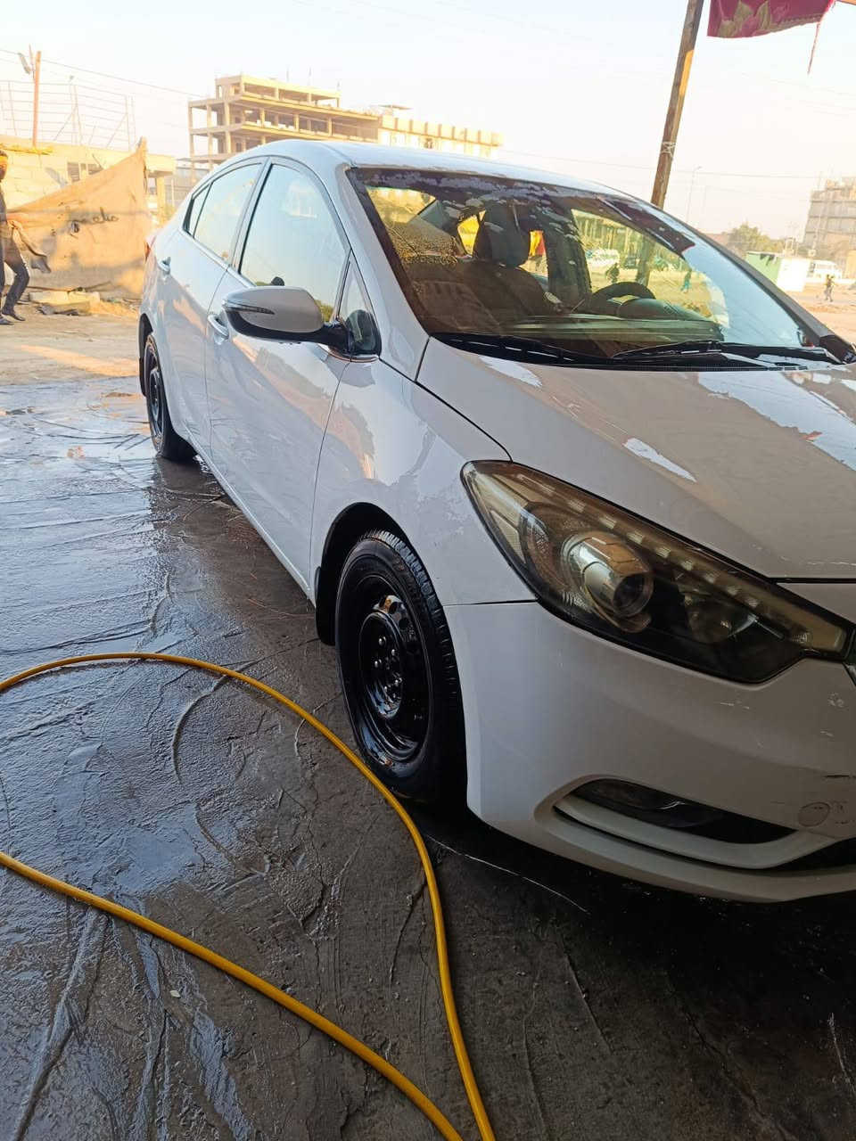 سيراتو 2015
فول مواصفات حساسات فتحة بصمة تحكمات ستيرن 
مصبوغه حزام 
السعر 100 
للاستفسار 
***********
