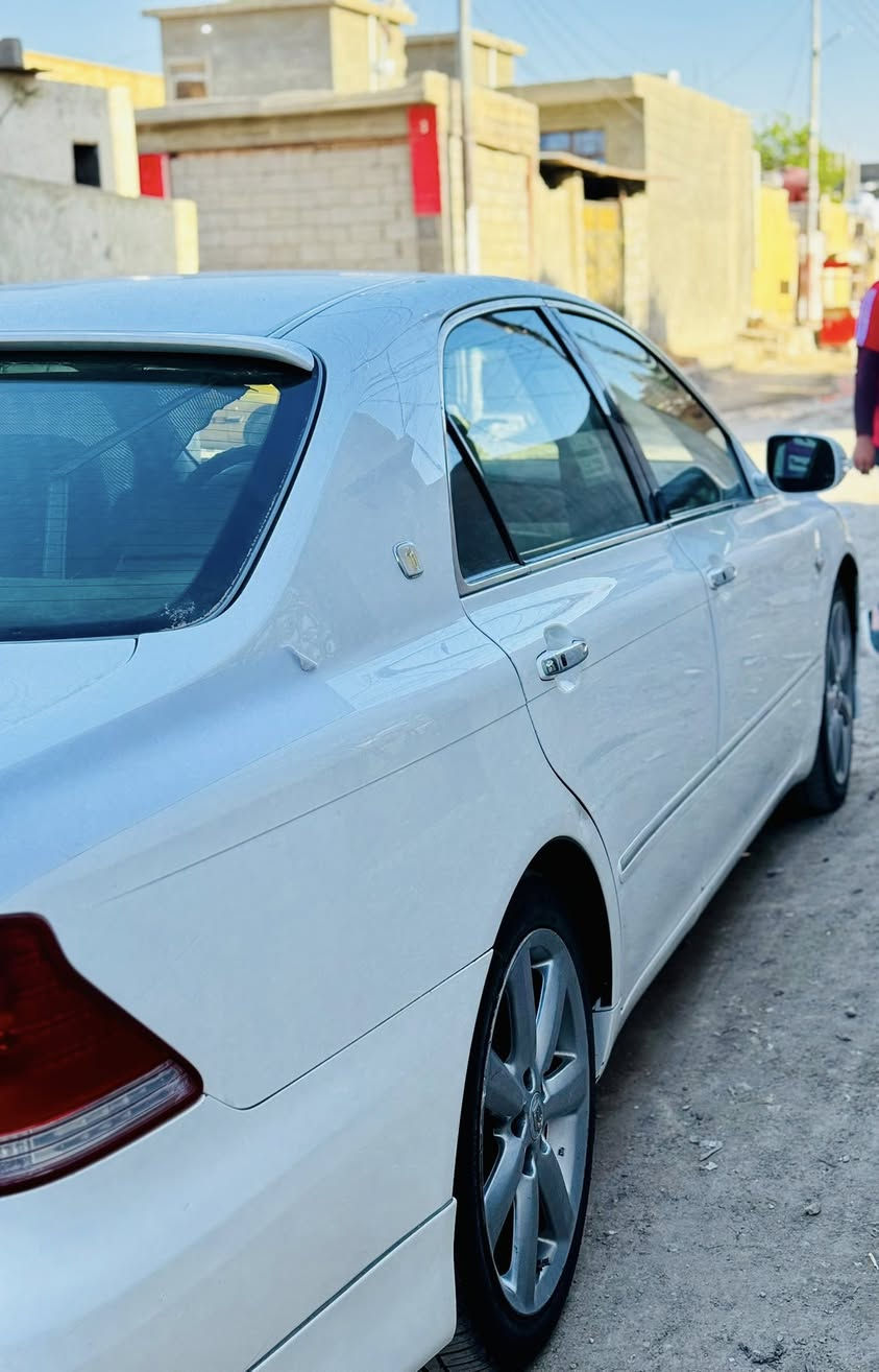 السلام عليكم 
شاهينا موديل 2003 للبيع رقم سليمانيه الدولي الجديد 
سياره باسمي تحويل ثاني يوم اللون ابيضّ مكفول من كلشي لا صبغ ولا طخه ما مصبوغه لا داخل العراق ولا بالخارج مكفوله شاصي 82 تخم تاير حداديه كله جديد محرك D4 
-تحكم ستيرن
-3دكم
- كشنات مخمل 
-ويل نجمه 
-دخل بيجي 
السعرر 150 وبيها مجال للشراي
— المكان / بابل/جبله 
للاستفسار 
***********
***********
