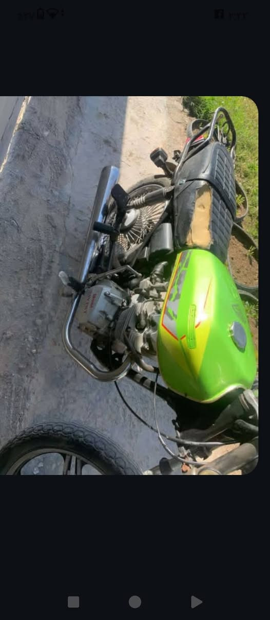 سلام عليكم ورحمة الله وبركاته دراجة سيفان موديل 21 شلعه ومعدل وراق صوليه واضحه مثل بصوره نقصه بس صفاحيات كلوب داخلي محترك بس هذني هورن وشاير بك لايت اكلهن شغالات مكان بابل محاويل سعره 300 وبيه مجال***********
