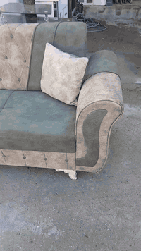 السلام عليكم 
ديوان ١٠ مقاعد نظيف مابي اي ضرر سعر ١٧٥ مكان بعقوبه منطقة شفته شارع المفوضية استفسار ***********
