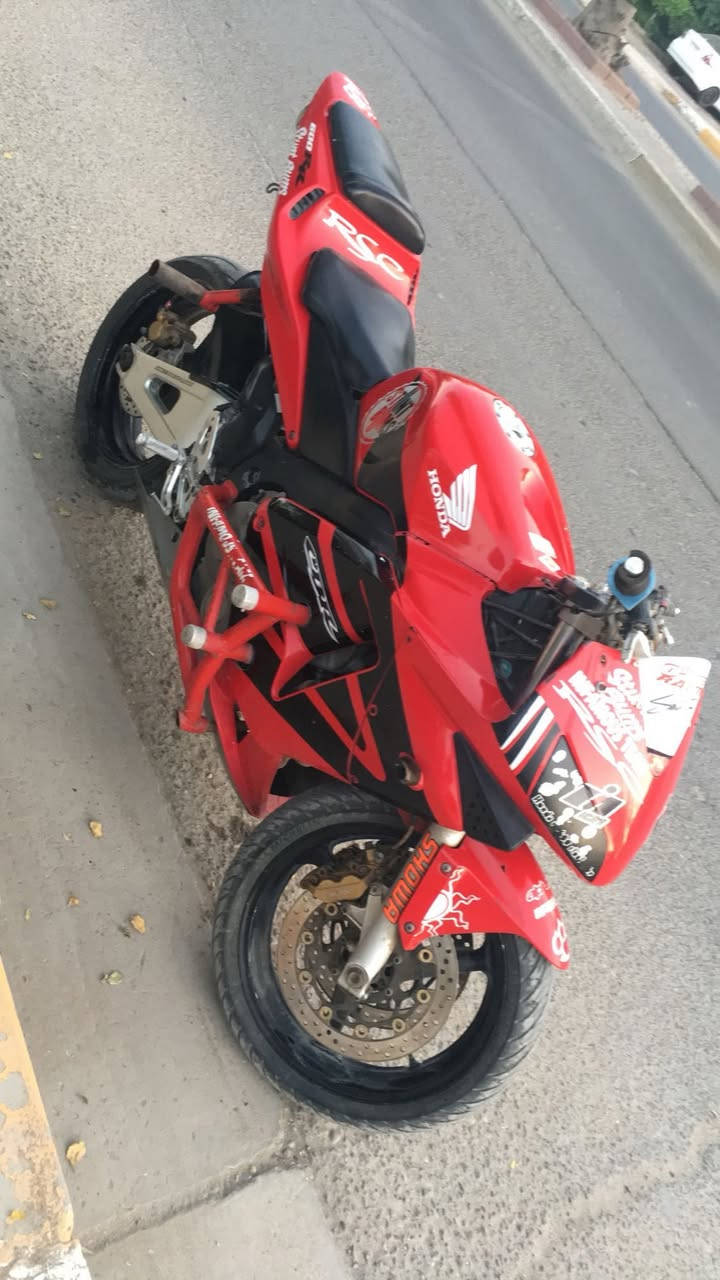 السلام عليكم rr جديده و مزوده مكينه برغي ممفتوح بيها و 
وياها ستيرنها العادي و مراياتها و سبايدر ***********
