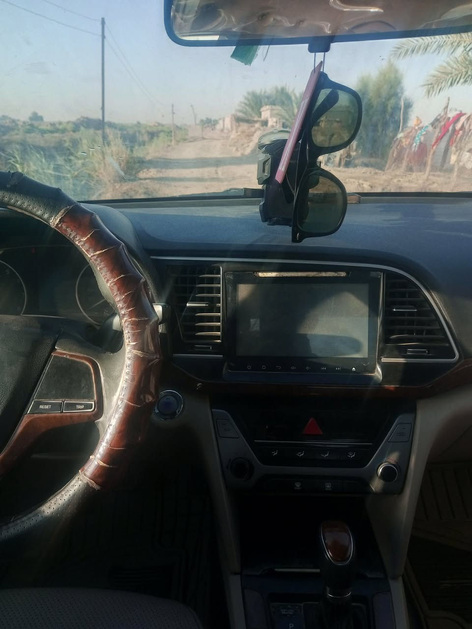 سلام عليكم  ال نتره مضلع موديل  19 وارد خليجي   سعر 125
***********

