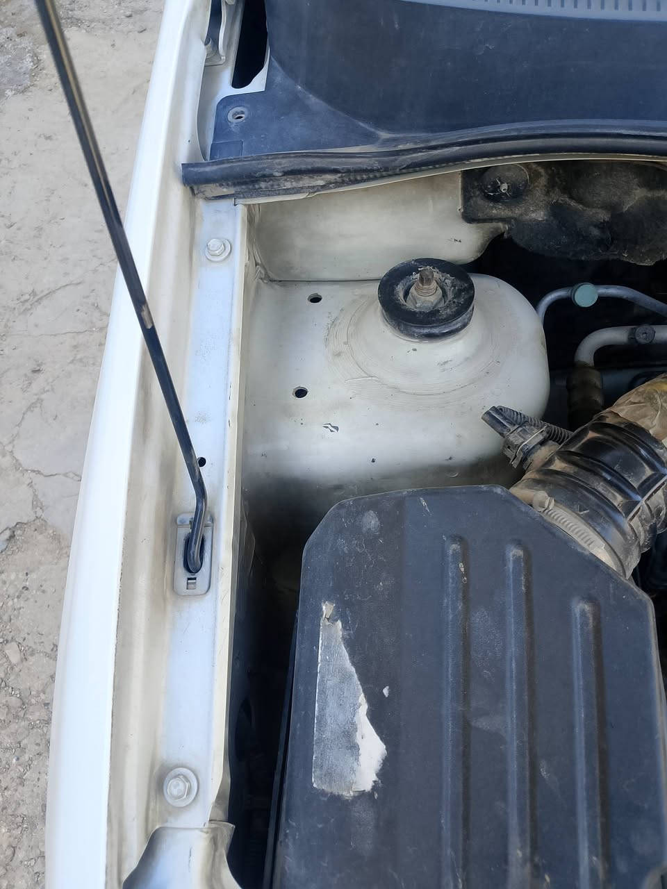 السلام عليكم للبيع افيو خليجي رقم بغداد بأسمي مكفوله من الصبغ والضربه محرك مفتوح الشركه العامه كير ومحرك وتبريد جاهزه السعر 75للاستفسار ***********
