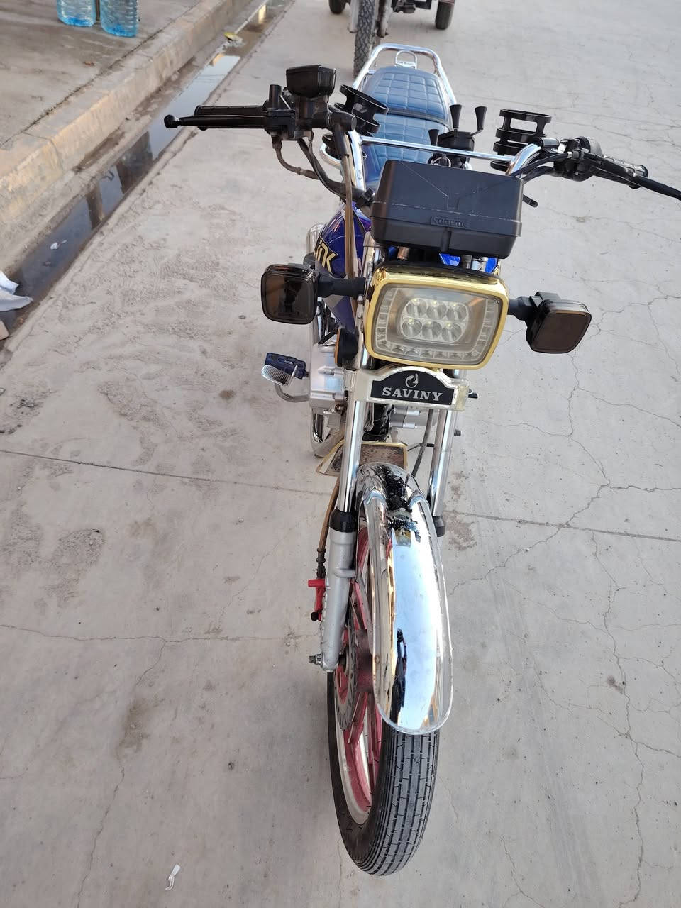 سلام وعليكم شباب عندي دراجه للبيع 5 كير سلف  كهربيات كله شغاله موديل 2023  منفيس بليته بي سعره 575 بي مجال مكاني كركوك ***********
