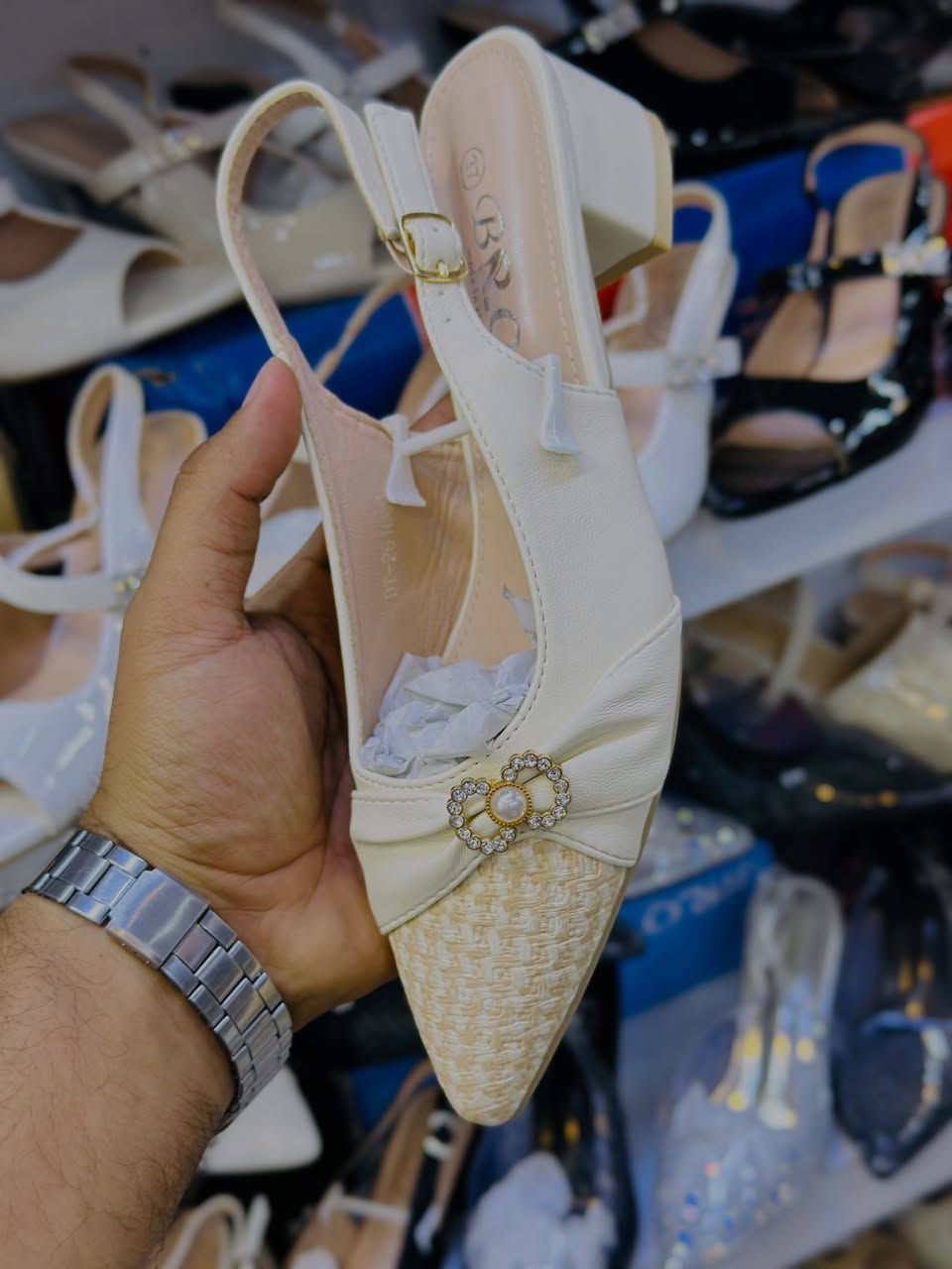 السعر فقط 10 الاف 
قياسات 37-41 موديلات تجنن وصلت اليوم 
سكوبي واحد عروض
العنوان النجف شارع العسكري كبل مقابل جملة بركات الزهراء الغذائية قرب أبو زهراء المضمد 
أوقات الدوام في شهر رمضان المبارك 
من الساعه 9 صباحاً إلى الساعه 12 ضهرا 
و من الساعه 3 العصر إلى الساعه 12 ليلا 
 استفسار  ***********
استفسار  ***********
رقم التوصيل ‭0783 513 8518‬
لايك وتعلق حلو مثلكم 😘
