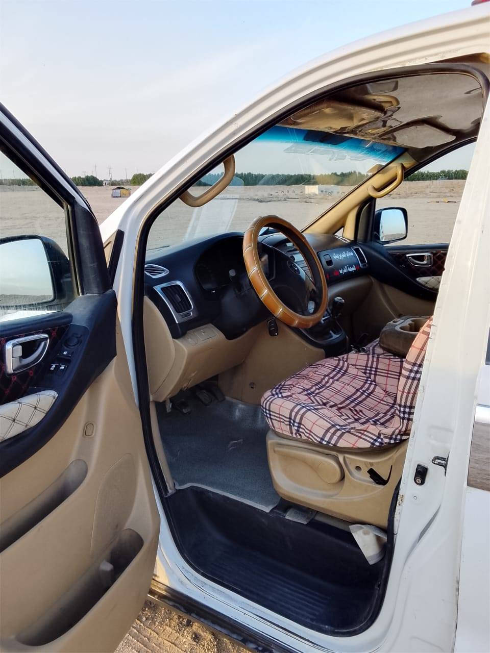 استاركس موديل 2008  مفتوح محركها جيس  للبيع  مستعجل مع خطها .مشغلها بشركه بيها دخوليه 6 اشهر  وسايقها موجود 
السياره مكفوله كفاله عامه بيها فقط بارد  بالجاملغ الخلفي صبغ قليل سنويتها 29 وبأسمي ومكانها زبير بصره 
سعرها  135 قفل 
***********
