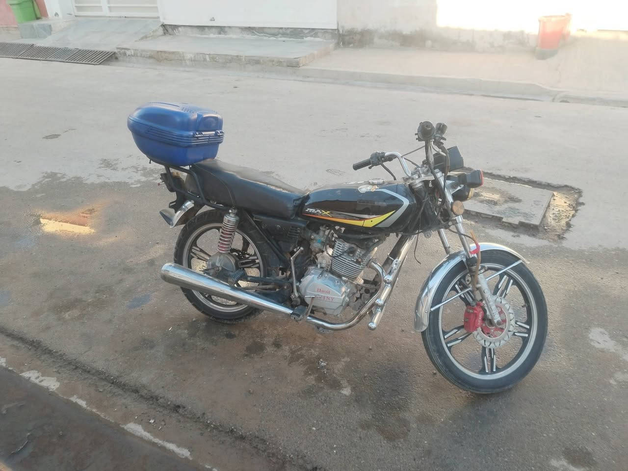 سيفان سونك 2022دراجه خير من الله 
للبيع ***********
