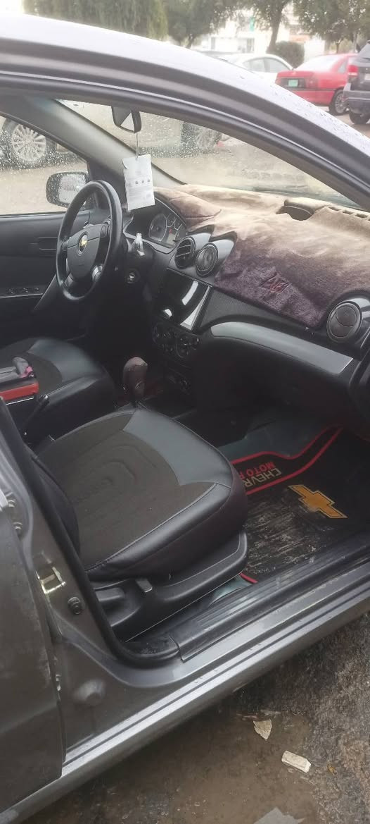 افيو 2009 كوري توماتيك جامات كهرب امريات كهرب تبريد تدفه هزه جديده رقم جديد كاربون بانزين 
محرك طخم نضيف بيها ملاحضات ع بارد سياره احلى من الصوره
السعر 72
