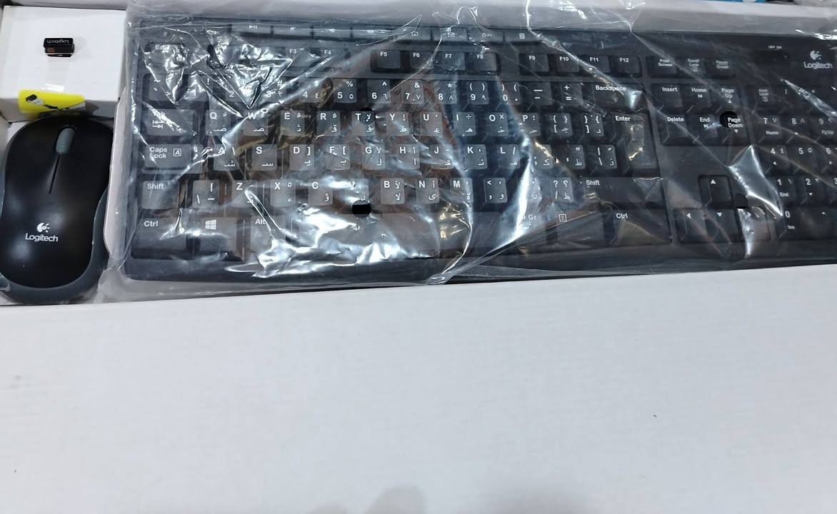 مجموعة لوحة مفاتيح وماوس لاسلكية من نوع Logitech MK270.


**إذا كنت صاحب هذا الإعلان وتريد حذفه لأي سبب، رجاءا أرسل رسالة إلى الدعم الفني**