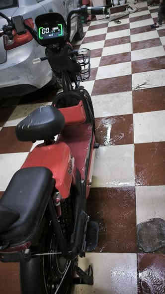 سلام عليكم دراجه شحن (ريان ) دراجه كامله ما ناقصه ولا حبه دراجه جديده بصمه سويج تشغيل عن بعد 5بطاريات سعره 300 بيه مجال مكاني البصره شط لعرب لجزيره ***********
