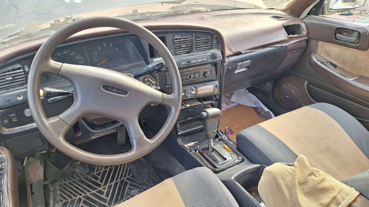 السلام عليكم ماركة صفط سيارة مكفولة من گص ونقل جثة شرط التحويل جاهزة گير ومكينة مكفولات حدادية صدر جديد تخم تاير جديد السنوية 2027 مصفرة من الغرامات والگشرة شوف العين 
السعر 25 وبية مجال للتواصل *********** واتساب
 أخوان انأ مكلف بالنشر
 مكان السيارة ميسان العمارة
