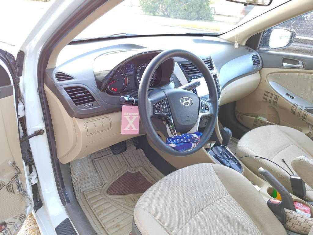 اكسنت موديل 2012 لون أبيض سلايد رقم اربيل باسمي سياره بيها جاملغ يمين رش ودوسات صبغ مواصفات السياره سلايد شاشه 
للبيع او مروس ويه الانترا ***********
واتس اب بيه شراي تعارض اتصل أربيل, العراق
