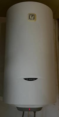 سخان اريستون • ١٠٠لتر • مستعمل