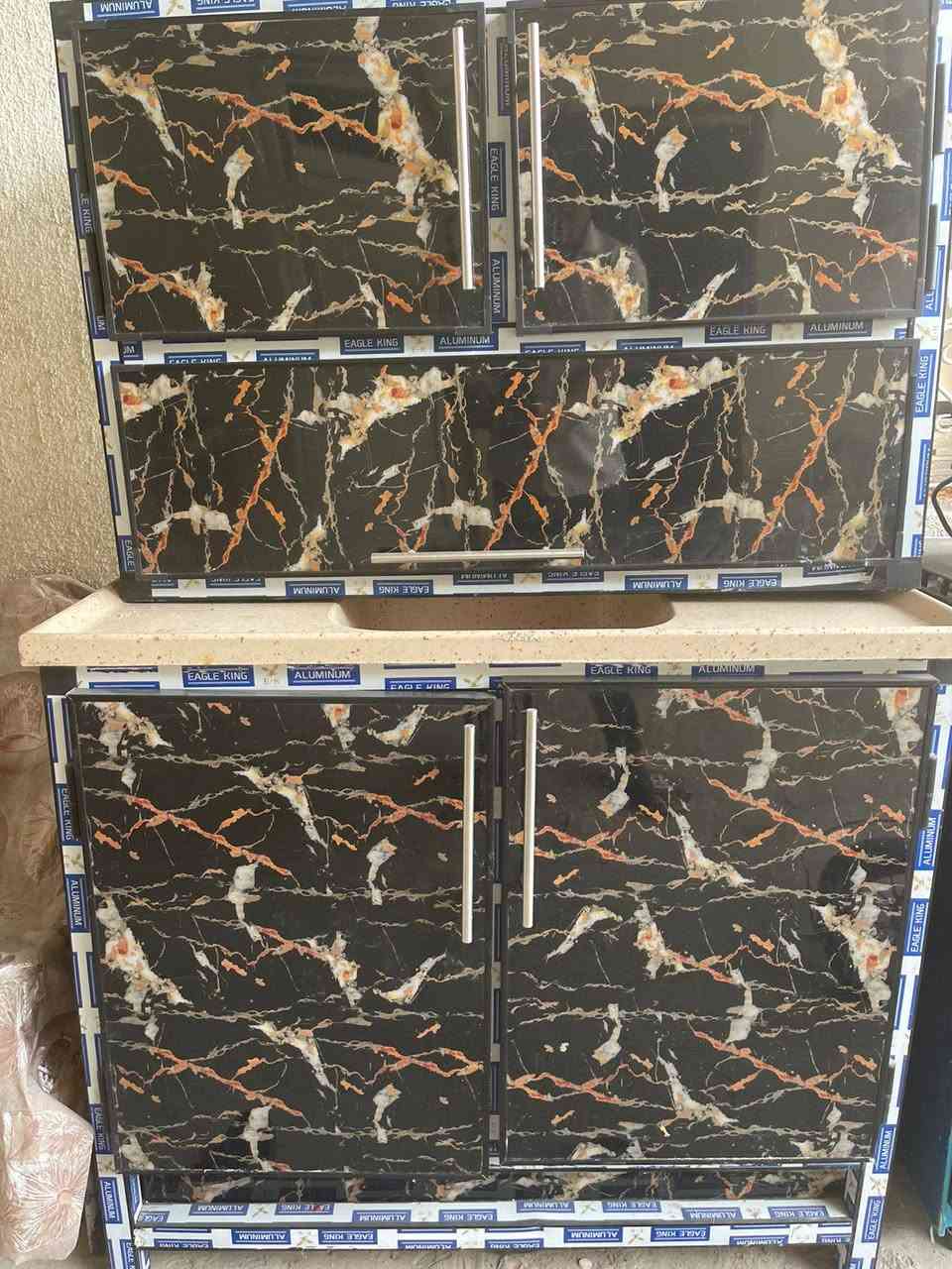 منطقة الحرية أغراض للبيع ٤٠٠ ألف جدد ***********
