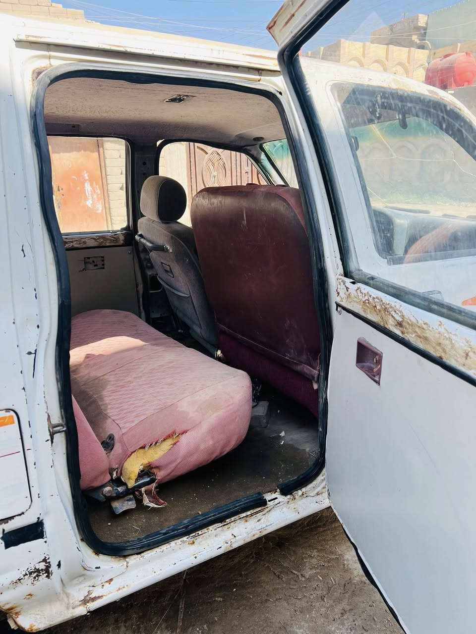 سلام عليكم سياره تيو تا موديل 87بدون رقم مكان ناصريه قضاء البطحاء رقم للأستفسار ***********
