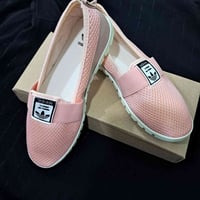 أديداس نسائي • فلات • توصيل أربيل