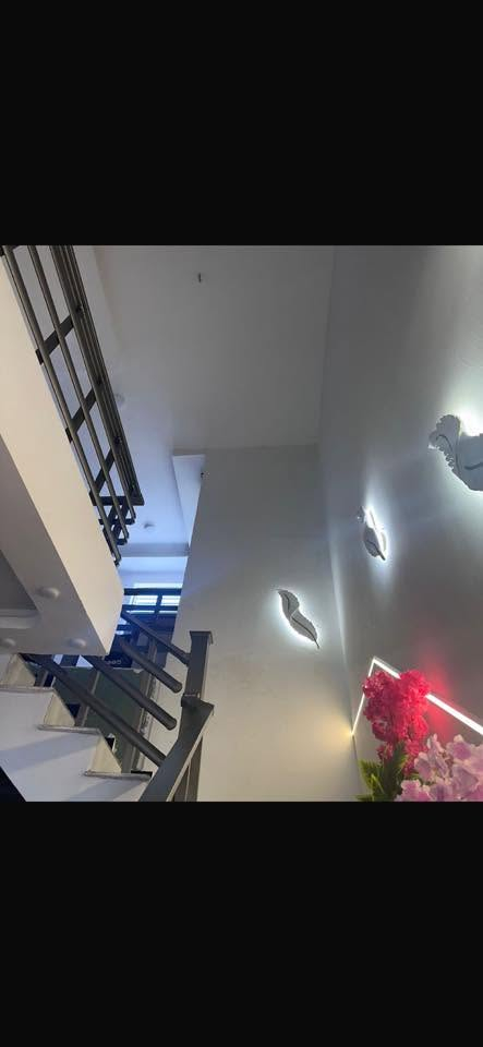 دار للبيع طابقين بناء حديث درجة أولى صاله وكلدور وغرفتين ومطبخ وصحيات مساحته 140متر الواجهه 7*20قرب مطاعم الجمجمة 
المحكمة الجديدة تكون بضهر البيت طابو زراعي سند 25بسم ابوالبيت 
***********
*********** واتساب

