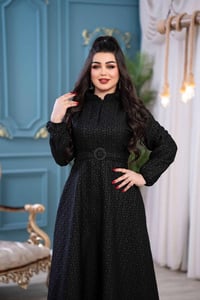 فستان نسائي ✨   خامة ستارة من اجود انواع الاقمشة سواد فاحم 🧵  فري سايز...