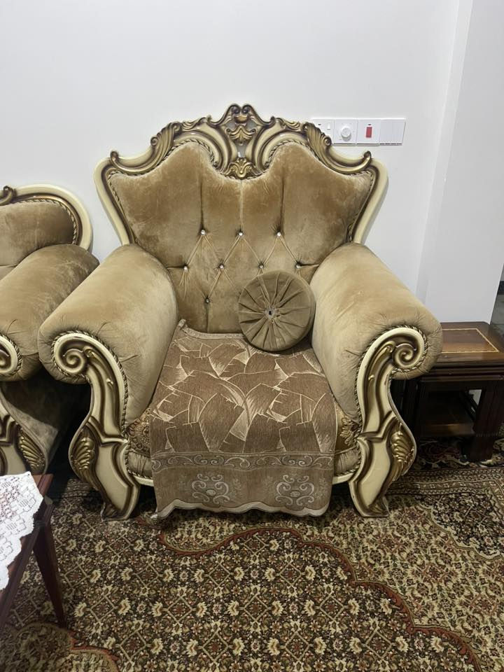 السلام عليكم
متوفر تخم 10 نفر + كورنر وقنفة بحالة ممتازة
 الكورنر والقنفة دوشمة جديدة  قبل شهر والتخم بحالة ممتازة ايضا
 
سعر التخم 500 الف 
وسعر الكورنر والقنفة اثنينهن 350 الف  
واذا تاخذ كل الغراض  اكو تخفيض 

للتوصل ***********
