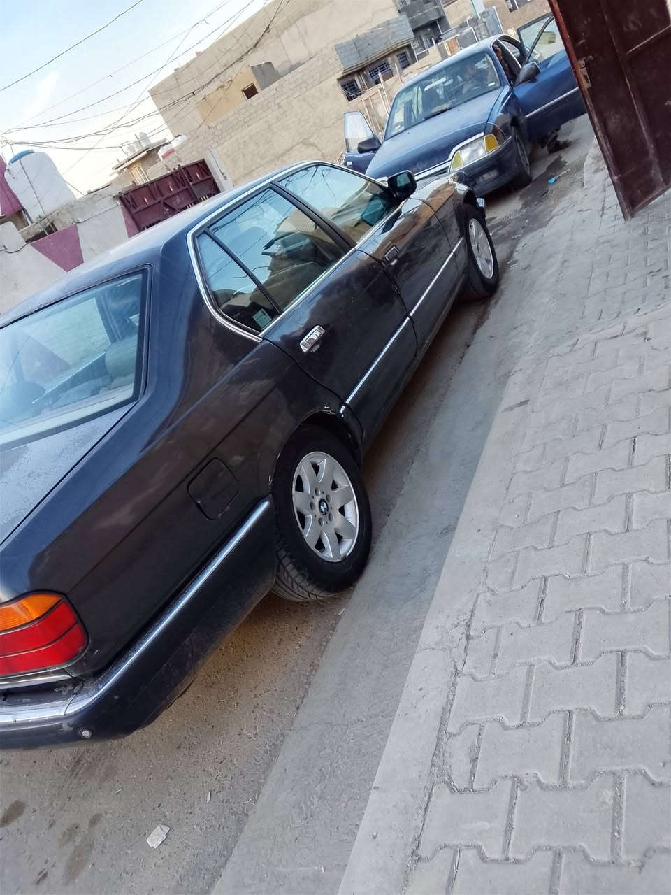 السلام عليكم بي ام موديل 91  735   رقم صلاح الدين تحويل مباشر السياره جاهزا محرك مكفول كير كشر اكسن كهربائيات كله شقاله محرك مفتوح 3.5 صدر جديد لسعر 48 وبيها مجال رقم ***********. ***********. مرخصت المدير الكروب
