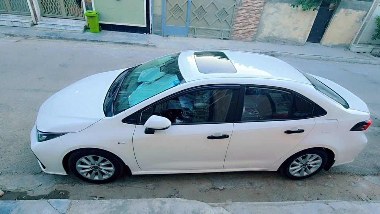 سلام عليكم 
كورلاه هايبرد شكل خليجي موديل ٢٥ كفاله عامه ماعدا جوه علامه الجنطه بارد ربع اصبع رصعه بل هلال مال جاملغ الخلفي   رقم بغداد اول تبديله دهن اصلي بانزين محسن وفلاتر اصليه ماشيه ١٠٠٠٠ الاف 
عنوان بغداد الحريه ***********
