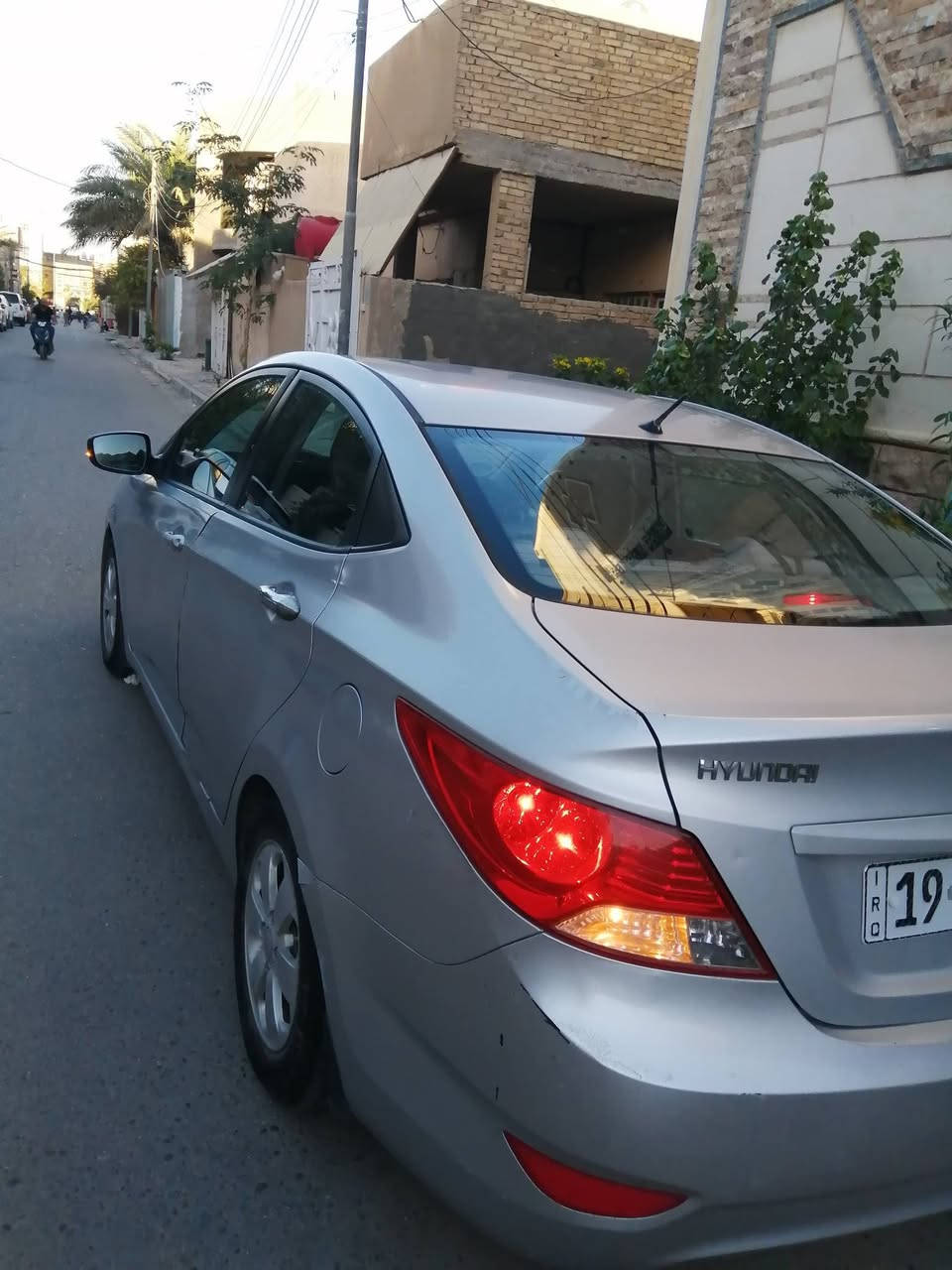 هيونداي أكسنت خليجي موديل ٢٠١٣، سيارة بلادية كاملة لايوجد فيها أي نقص أفتصادية جدا  بصرف الوقود وتعمل على البنزين العادي
محرك 1600
تبريد جيد جدا وتدفئة
كاميرا خلفية
مضاف شاشة اندرويد
الرقم انكليزي كربلاء وهزة سنوية جديدة لنهاية سنة ٢٠٣٠
عداد المسافة ١٦٤ الف كم 
السعر : ٨٩ $
موبايل ***********
