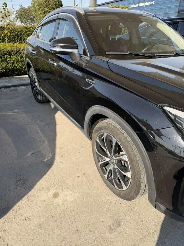 شانجان cs85 موديل ٢١ نظيفه جدا ماشيه ٨٨ الف السعر ٢٢ مليون واذا بالقسط مقدمه ١١ مليون سعر الكلي ٢٩ مليون فوووول مواصفات ضمان سنه كير ومحرك ***********
