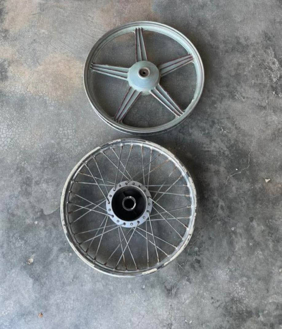 السلام عليكم
وياله امامي ثنينهم واحد كب شرط عدل بوربن كامل الثاني سيم السعر خابر وتدلل تشلع عيوني *********** الخاص مفتوح
