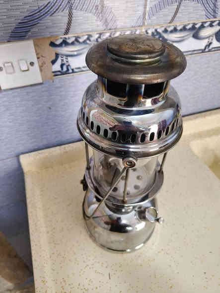 لوكس نفطي قديم
نظافة ٩٥ بالمية
ماعرف اشغلة
السعر ٣٥ الف
بغداد البلديات ***********
ماعندي توصيل
