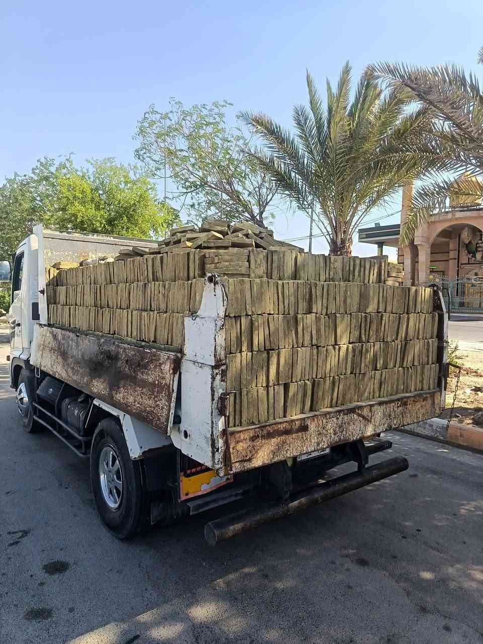 يالله يوجد لدينا فرشي درجه اولى شرط الفحص واصل جميع المحافظات بانسب الأسعار ***********
***********

لسنا الوحيدين لكننا الأفضل
