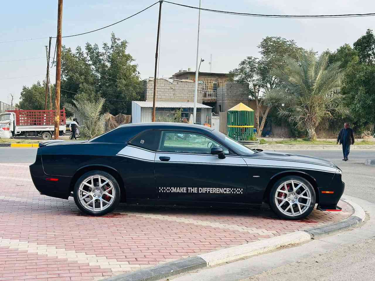 السلام عليكم للبيع دوج جالنجر مديل 2013 للون كلش حلو ازرق موصفات تشغيل عن بعد شاشه كشن سائق كهرباء مكينه وكير مكفولات موصفات السياره sxt محرك 3600 تو ويل تخم تاير صدر امامي خلفي جديد  ومحدثه 2019 TA واي نقص ما بيها شرط وارد امريكي حادث جاملغ امامي وبيها رشات صبغ ابيع احزام رقم بغداد مشروع وظني السعر 98 وقابل التفاوض مكاني كربلاء المقدسه 
الستفسار ***********
