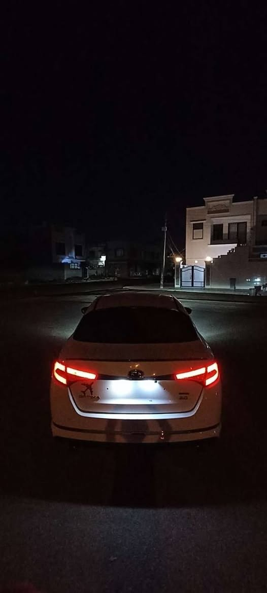 کیا ئۆپتیما مۆدێل 2013عام بۆیەخ کراوەتەوە لەسەر جوانی واتە دەعمی قورسی نیە و ناو سەیارەکە هیچی نیە تەنها سڵاید نیە بەسمەیە ناو فۆڕمیکایە شاشەیە کامیرەیە حاسەیە گێڕ و مەکینە بەشەرت مەکینەی 20تە بەشەرتی تەحویل بۆ زانیاری زیاتر *********** أربيل, العراق
