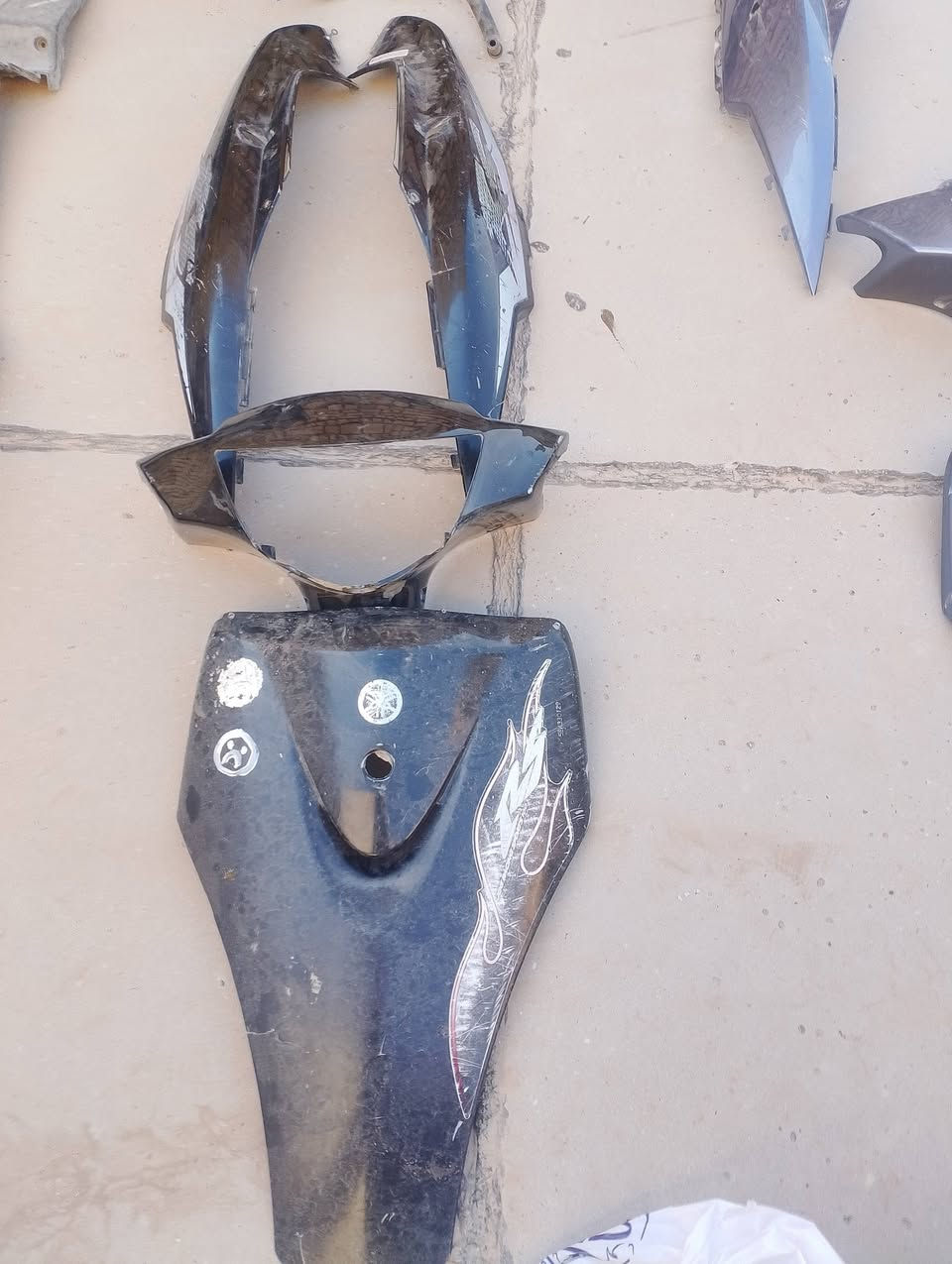 سلام عليكم غراض جيتي ار تفصيخ اي شي موجود وكفرات ماكس كلشي وسعر. رقمي ***********
