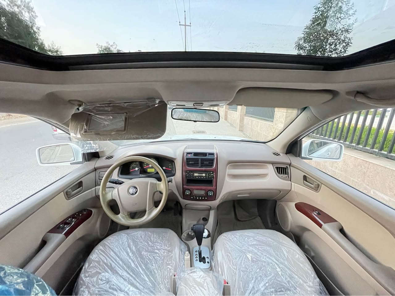 ز(***********)سعری (120)گەڵا كيا سپوڕتاج مۆدێل 2009 فوول مواسەفات دووپەڵە بۆیاخی هەیە  بێ ناو گرتن سەنەوی تازەیە تا 2031 بە ناوی خۆمەوەیە سەیارەکە لە شەریکەوە یەک دەسە مواسەفاتی خلیجیە سڵایدە ناو زەردە شوێن سلێمانی . ڕاپەڕین Singapore

