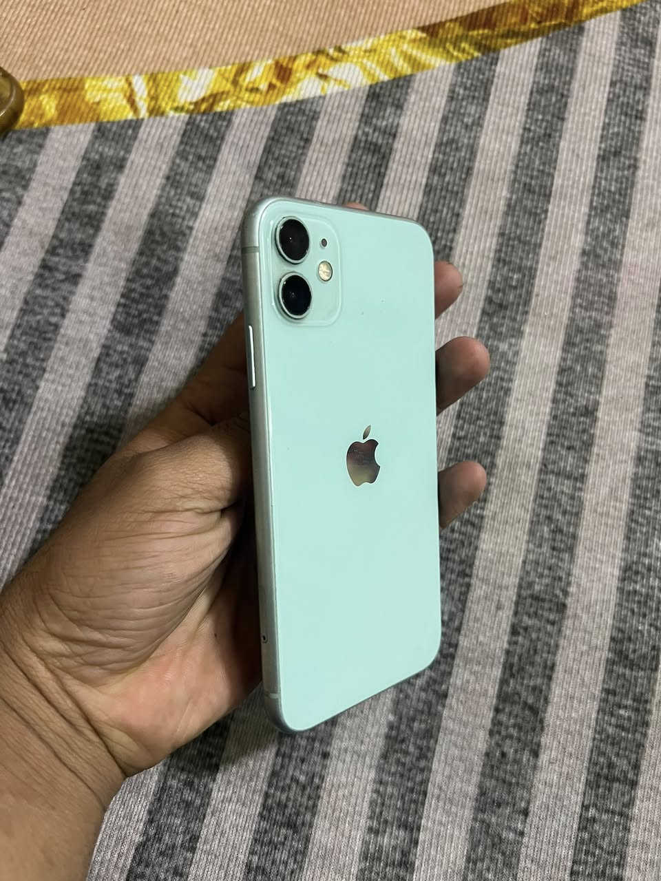 السلام عليكم ايفون 11عادي شاشه مسكوره مكاني مدنية الصدر مستعجل عل بيعتة ***********
