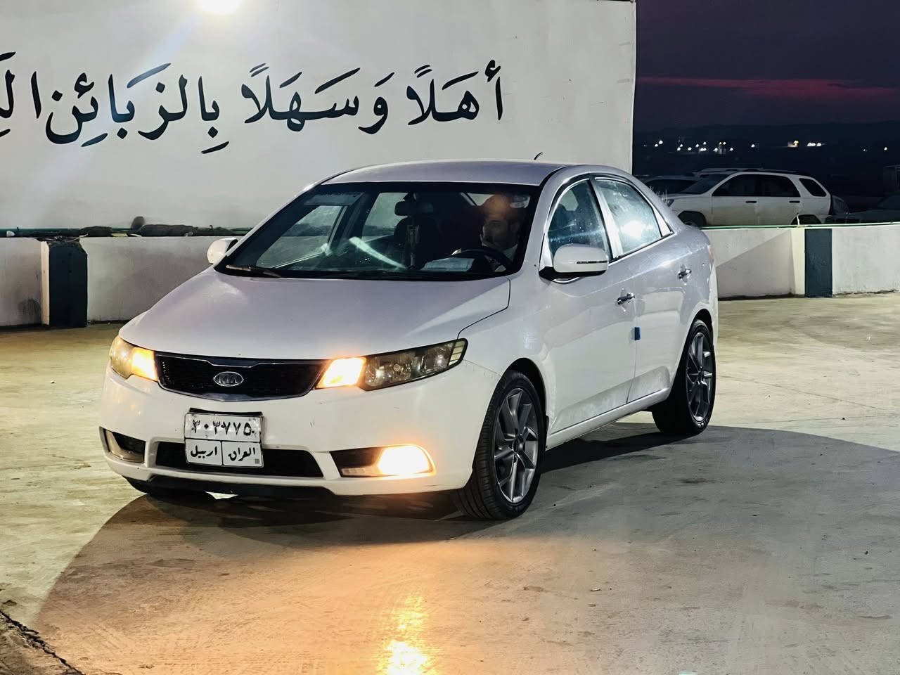 السلام عليكم ورحمة الله وبركاته
سيراتو 
موديل 2013 
ضررها ثلاث قطع بدون اي داخل موضح في سونار 👇
سياره جديده طخم تاير جديد ويل كب سياره جاهزه 
سعر تواصل عبر الهاتف او عبر خاص ***********
