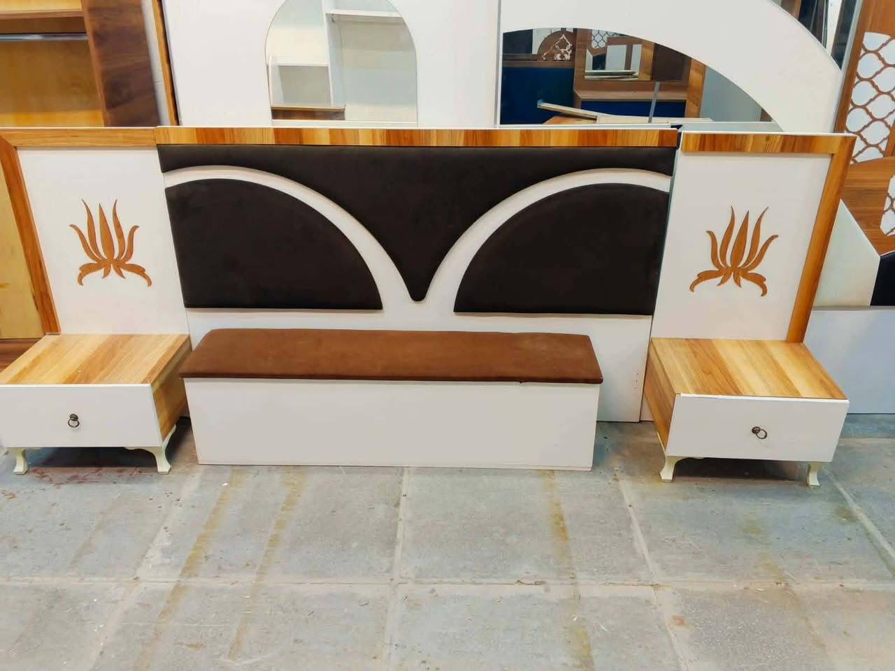 غرفة نوم 🇹🇷
 نضافة 90 ٪💯فول نضافه
عدد القطع / 7
نضام / سلايت💢
سعرها 400/425 قفل💸
شد ونقل داخل بغداد مجاني🚛
يوجود توصيل محافضات 🚛


**إذا كنت صاحب هذا الإعلان وتريد حذفه لأي سبب، رجاءا أرسل رسالة إلى الدعم الفني**