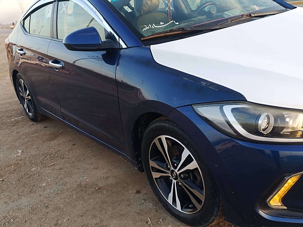 السلام عليكم 
للبيع بدون مراوس 
الالنتره ٢٠١٧ وارد أمريكي
رقم بغداد سنويه وهزه ورقم جديد   
سنويه لحد ٢٩ بسمي 
تحويل نفس اليوم. 
كير اوتو عادي مكفول 
مكينه 2000 لا تبخير لا تنقيص 
فقط صورت رواجز خفيف
 ولف حماوه ومي راديتر جديد مبدل
كهربائيات مكفوله
تخم تاير ويل كب
 شاشه كامره 
تبريد 🥶
تدفئ 🥵
الضرر خمس قطع. بدون دواخل 
تكمه ولغد وقماره كله مكفول
السونار مرفق مع الصور 
السعر ١٢٢ وبيه مجال 
المكان ديالئ بعقوبه 
تقاطع القدس 
اتصل وادلل بخدمتك 
الرقم ***********
